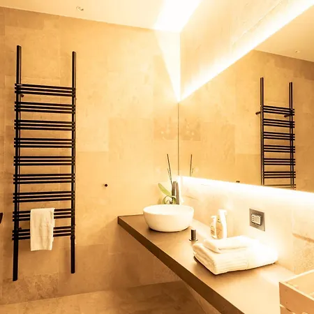 Aedrian's Loft. Boutique With Private Terrace In The Center Of Apartment Rome