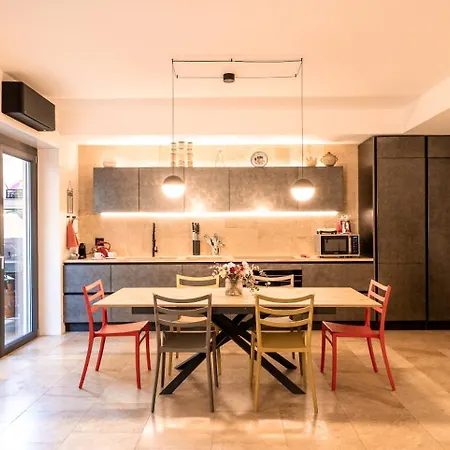 Aedrian's Loft. Boutique With Private Terrace In The Center Of Appartement